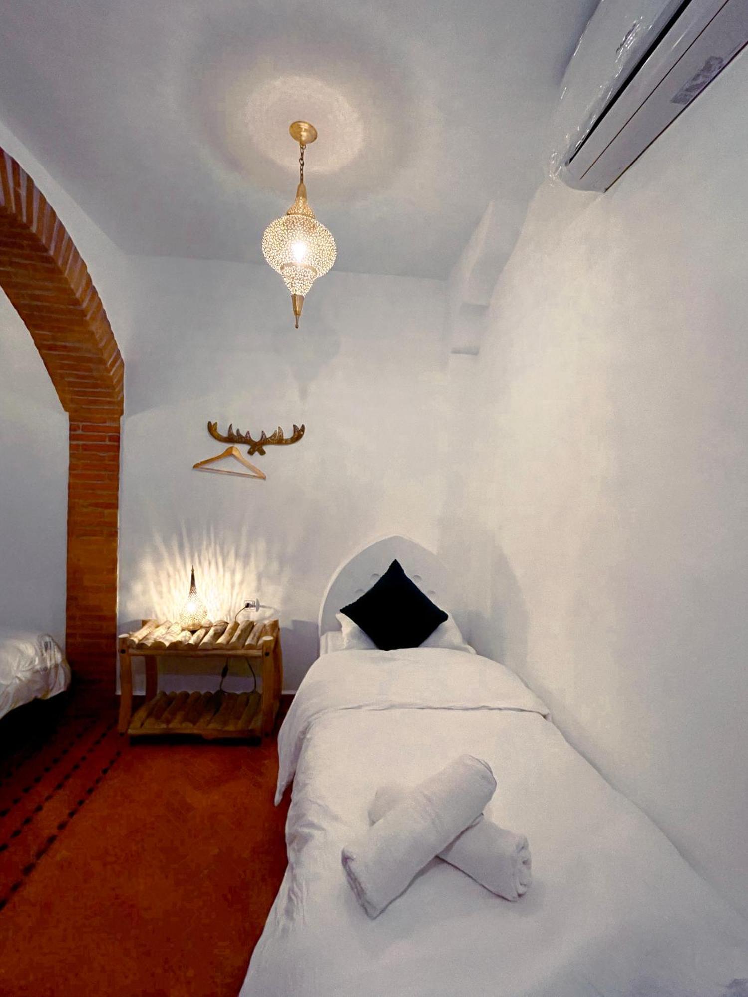 צ'פצ'אוונה Riad Bab Mahruk מראה חיצוני תמונה